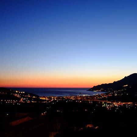 La Collina Villa Salerno Luaran gambar